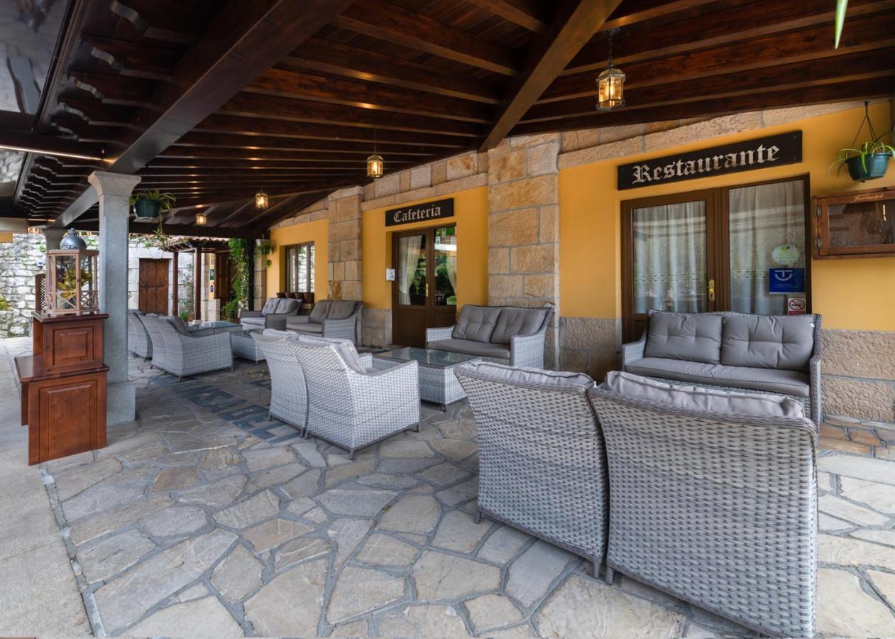 Logis Hotel Restaurante La Casa De Juansabeli Las Arenas Exterior foto