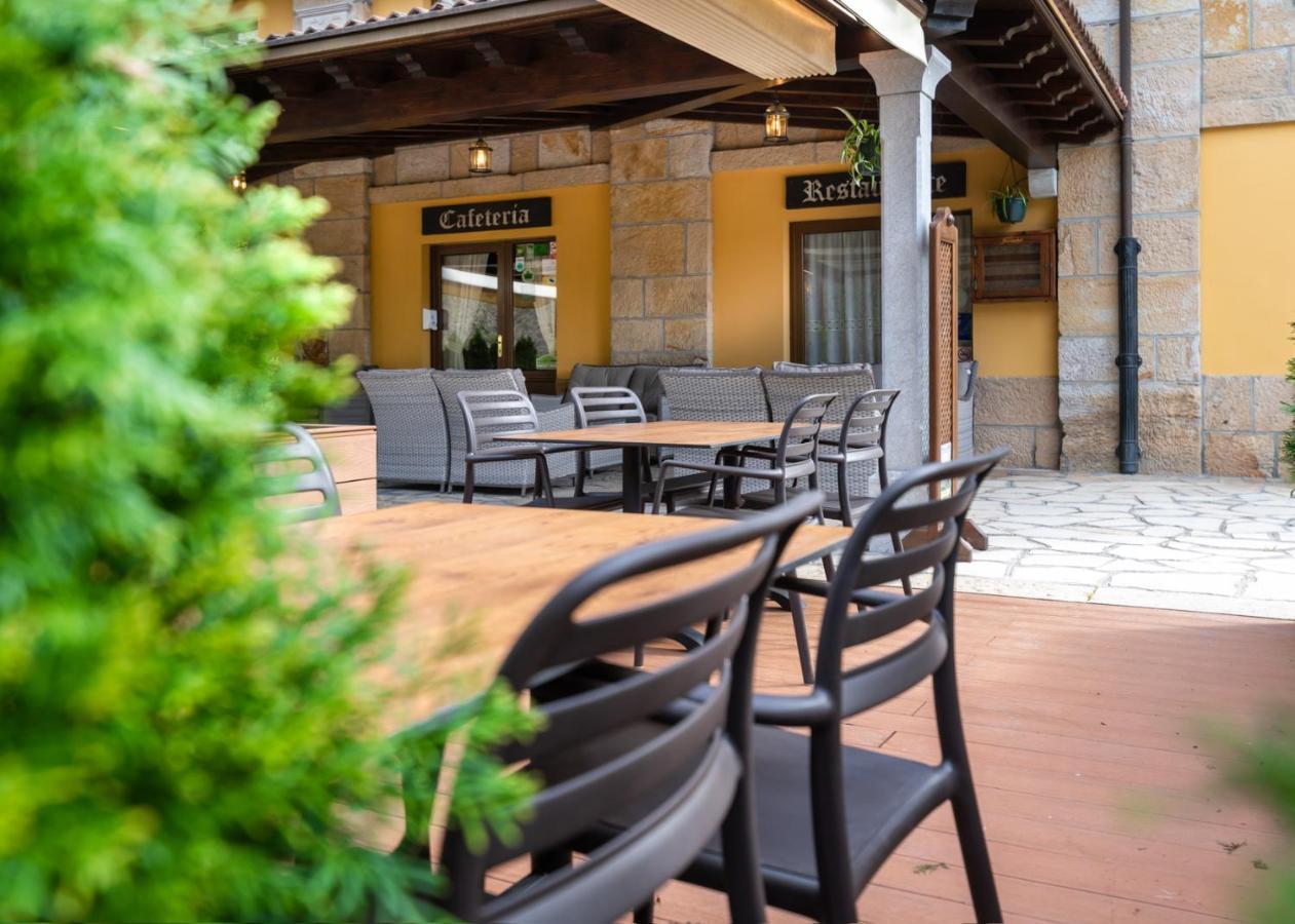 Logis Hotel Restaurante La Casa De Juansabeli Las Arenas Exterior foto